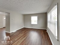 358 Yarmouth Ln in Columbus, OH - Foto de edificio - Building Photo