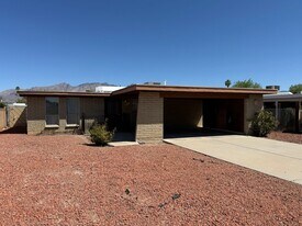 4541 E San Francisco Blvd in Tucson, AZ - Building Photo