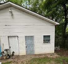 2512 Finchley Dr in Charlotte, NC - Building Photo