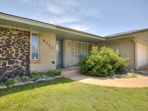 6721 St Mary's Cir in Oklahoma City, OK - Building Photo - Building Photo