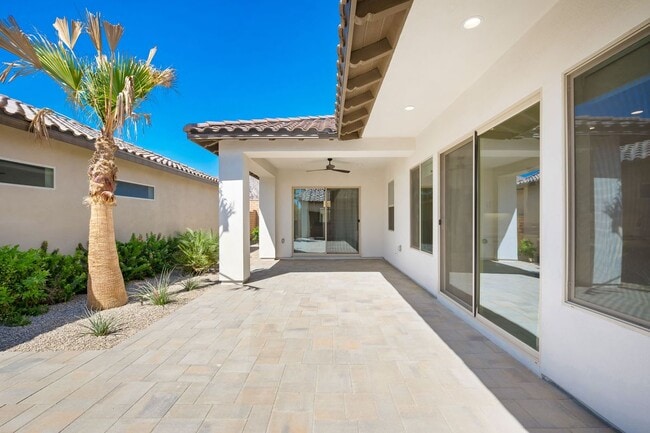 80422 Platinum Wy in La Quinta, CA - Foto de edificio - Building Photo