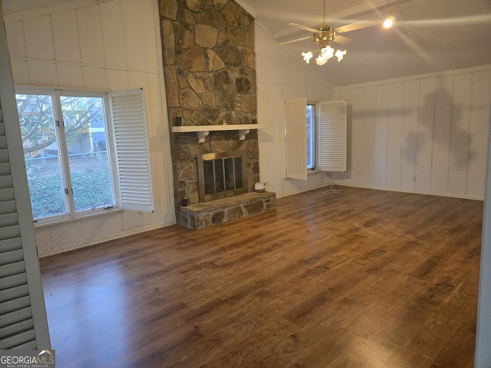 281 Northgate Trce in Roswell, GA - Building Photo