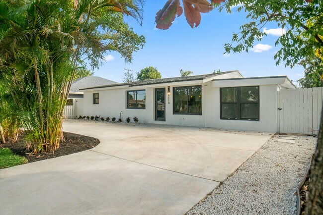 4114 SW 49th Ct in Fort Lauderdale, FL - Foto de edificio - Building Photo