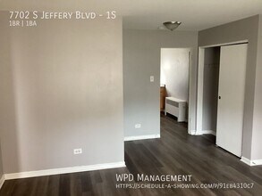 7702 S Jeffery Blvd in Chicago, IL - Building Photo - Building Photo