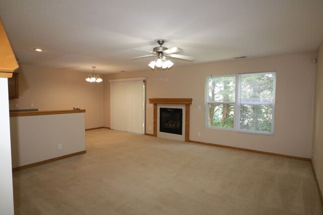 2401-2403 Deerfield Blvd in Junction City, KS - Building Photo - Building Photo