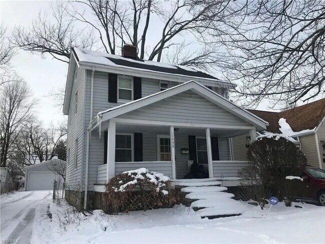 property at 1492 Maplegrove Rd