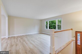 43594 Hay Rd in Ashburn, VA - Building Photo - Building Photo