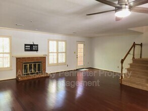 501 Salem Woods Dr SE in Marietta, GA - Building Photo - Building Photo