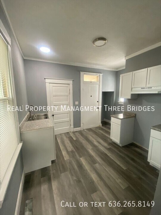 3976 Burgen Ave in St. Louis, MO - Building Photo