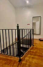 21 Euston St, Unit 3 in Brookline, MA - Foto de edificio - Building Photo