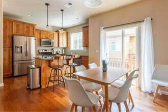 16250 SW Baseline Rd in Beaverton, OR - Building Photo - Building Photo