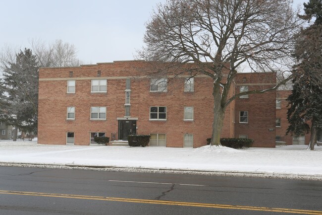 Continental Apartments in Rochester, NY - Building Photo - Building Photo