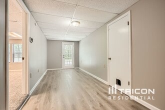 1935 Oakleaf Ct in Lithia Springs, GA - Building Photo - Building Photo