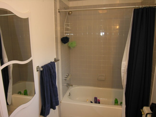 property at 3883 Manayunk Ave