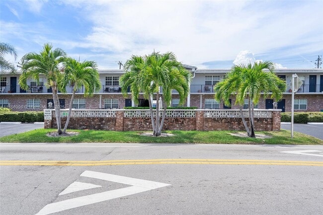 property at 2701 Middle River Dr