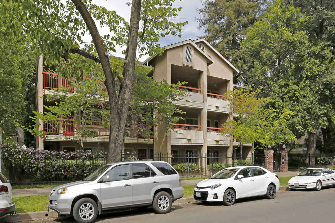 The Terraces at Capitol Park in Sacramento, CA - Building Photo