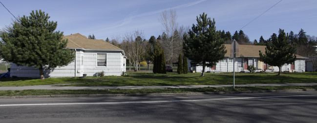 Evergreen Village Apartments in Vancouver, WA - Building Photo - Building Photo