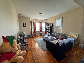 28 Quirk St in Watertown, MA - Building Photo - Building Photo