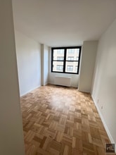 EAST 49 STREET in New York, NY - Building Photo - Building Photo