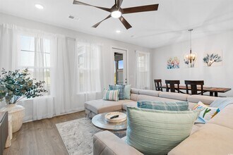 5117 Double Eagle Wy in North Myrtle Beach, SC - Building Photo - Building Photo