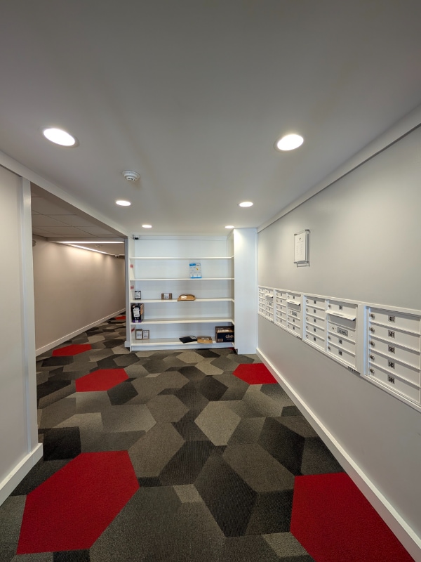 25 Webster Ave, Unit 406 in Somerville, MA - Foto de edificio - Building Photo