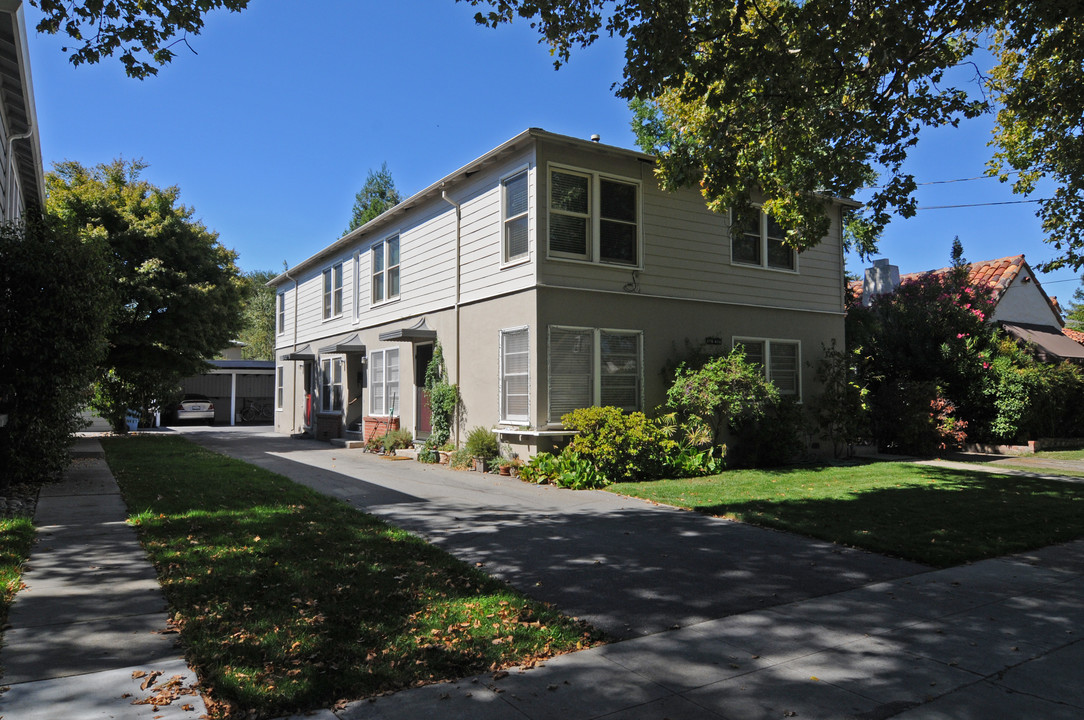 474-480 Matadero Avenue in Palo Alto, CA - Foto de edificio