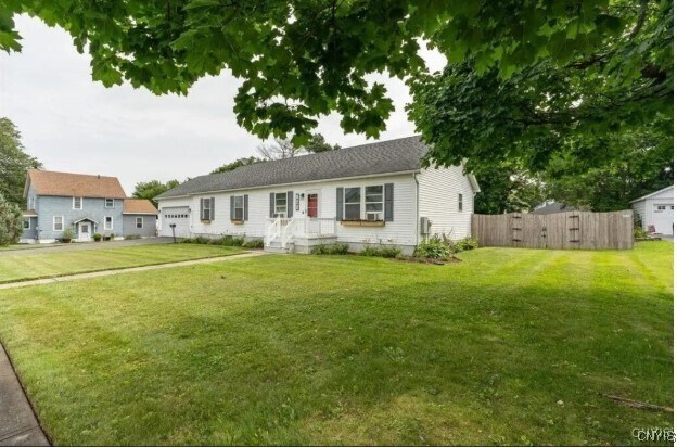 property at 822 Davidson St