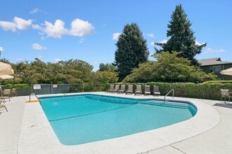 The Clairmont in Eugene, OR - Foto de edificio - Building Photo