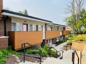 Park House Apartments in Madison, WI - Foto de edificio - Building Photo