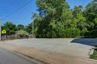 2035 Rosewood Dr in Columbia, SC - Building Photo - Building Photo