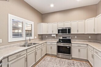 7978 W Beck Ln in Peoria, AZ - Building Photo - Building Photo