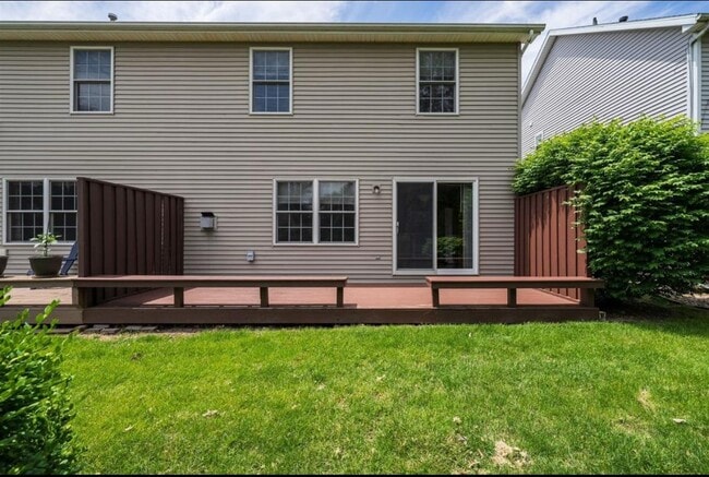 property at 1114 Doral Dr