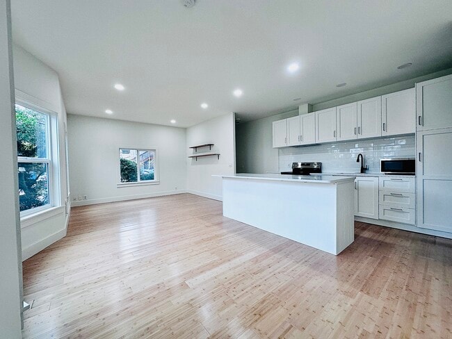 1401 N 36th St, Unit 1401