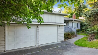 18115 108th Ave NE in Bothell, WA - Building Photo - Building Photo