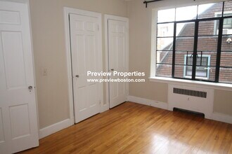 97 Strathmore Rd, Unit 7P in Boston, MA - Foto de edificio - Building Photo