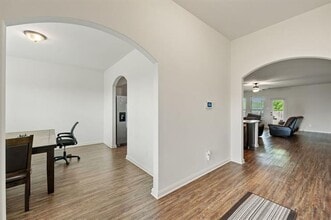 719 W Milas Ln in Glenn Heights, TX - Building Photo - Building Photo