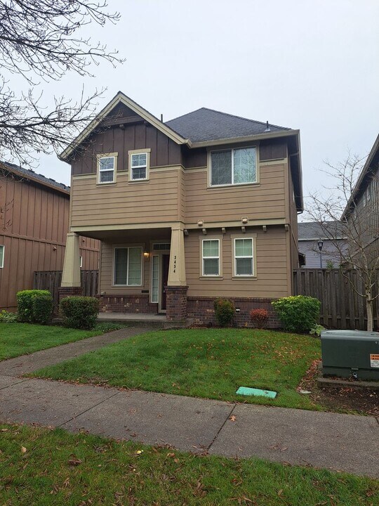 3454 SE Alexander St in Hillsboro, OR - Building Photo