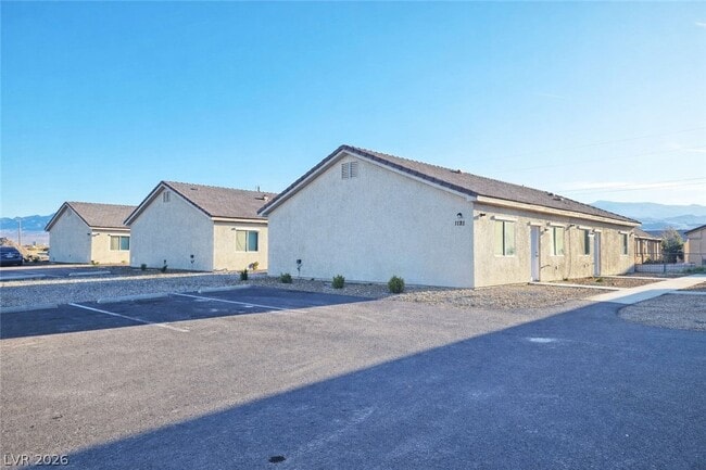 1121 Sixshooter Ave in Pahrump, NV - Building Photo - Building Photo
