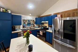 1030 NE Coco Ct in Bremerton, WA - Building Photo - Building Photo