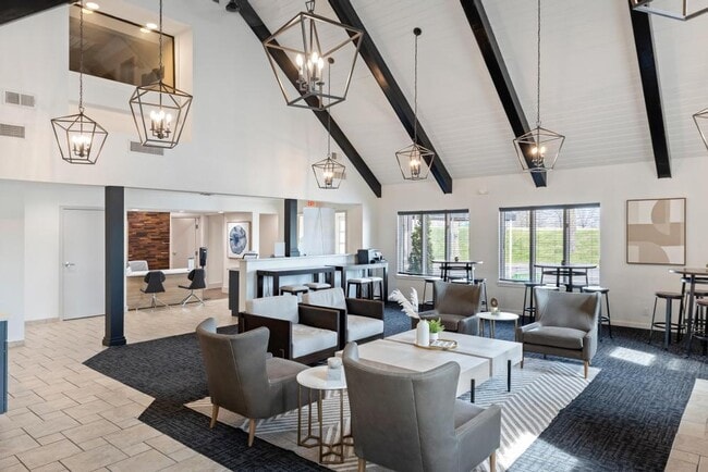 AVIA Apartments at 110th Street in Overland Park, KS - Building Photo - Building Photo