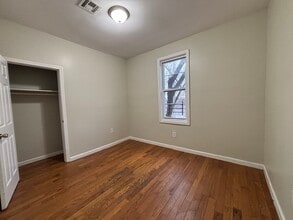 386 Badger Ave, Unit 3 in Newark, NJ - Foto de edificio - Building Photo