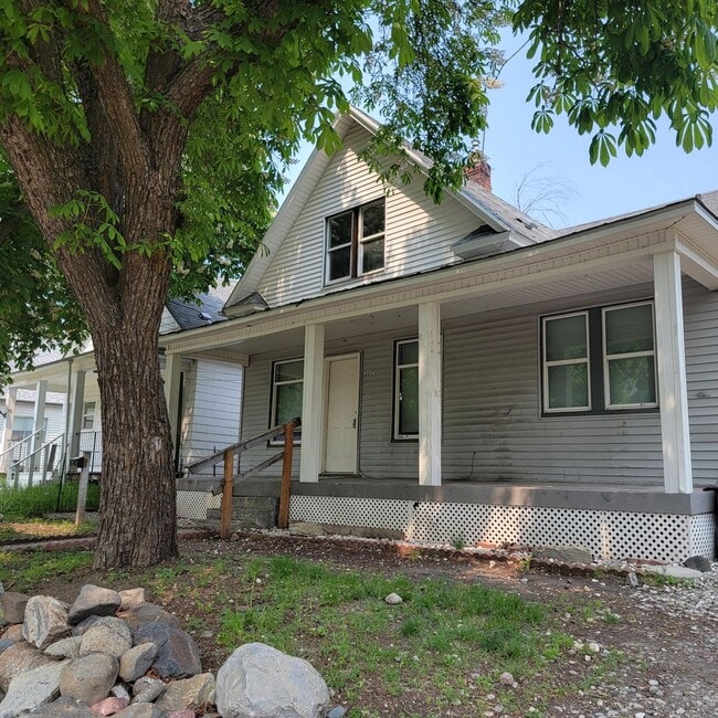 2017 E Hartson Ave in Spokane, WA - Building Photo - Building Photo