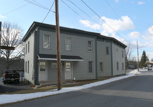 164 Maple Ave in Ballston Spa, NY - Building Photo - Building Photo