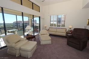 7024 Pelican Bay Blvd-Unit -F502 in Naples, FL - Building Photo - Building Photo