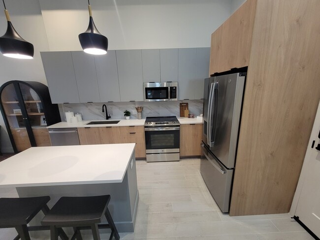 3355 NW 82nd Ct, Unit A1 in Doral, FL - Building Photo - Building Photo