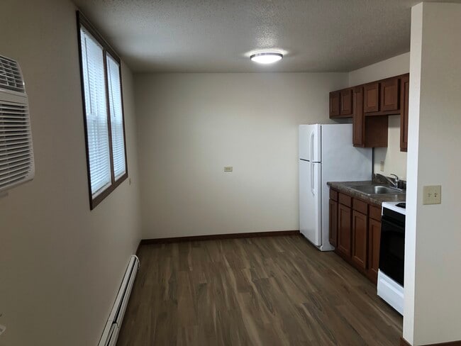 3515 S West Ave, Unit #2 in Sioux Falls, SD - Building Photo - Building Photo