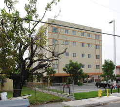 Flagler Apartments in Miami, FL - Foto de edificio - Building Photo