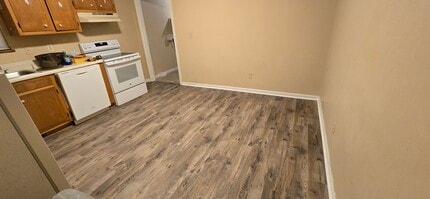 103 N Roosevelt St in Tullahoma, TN - Building Photo - Building Photo