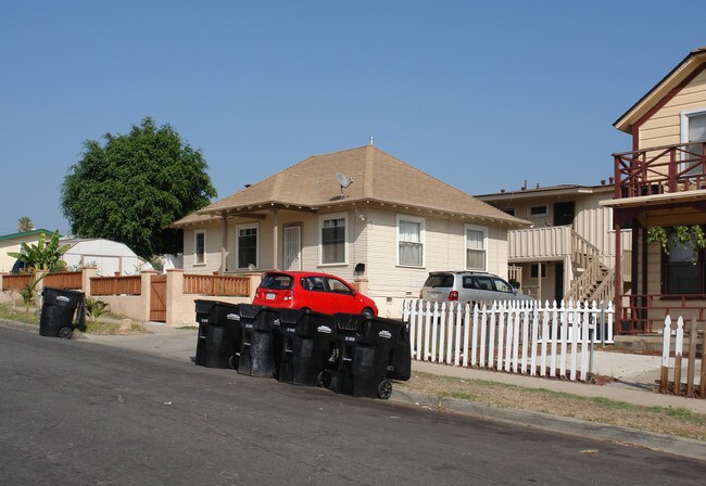 3047-3049 44th St in San Diego, CA - Foto de edificio - Building Photo