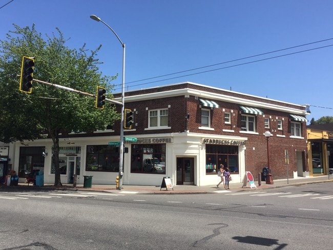 3804 S Edmunds St, Unit H in Seattle, WA - Foto de edificio - Building Photo